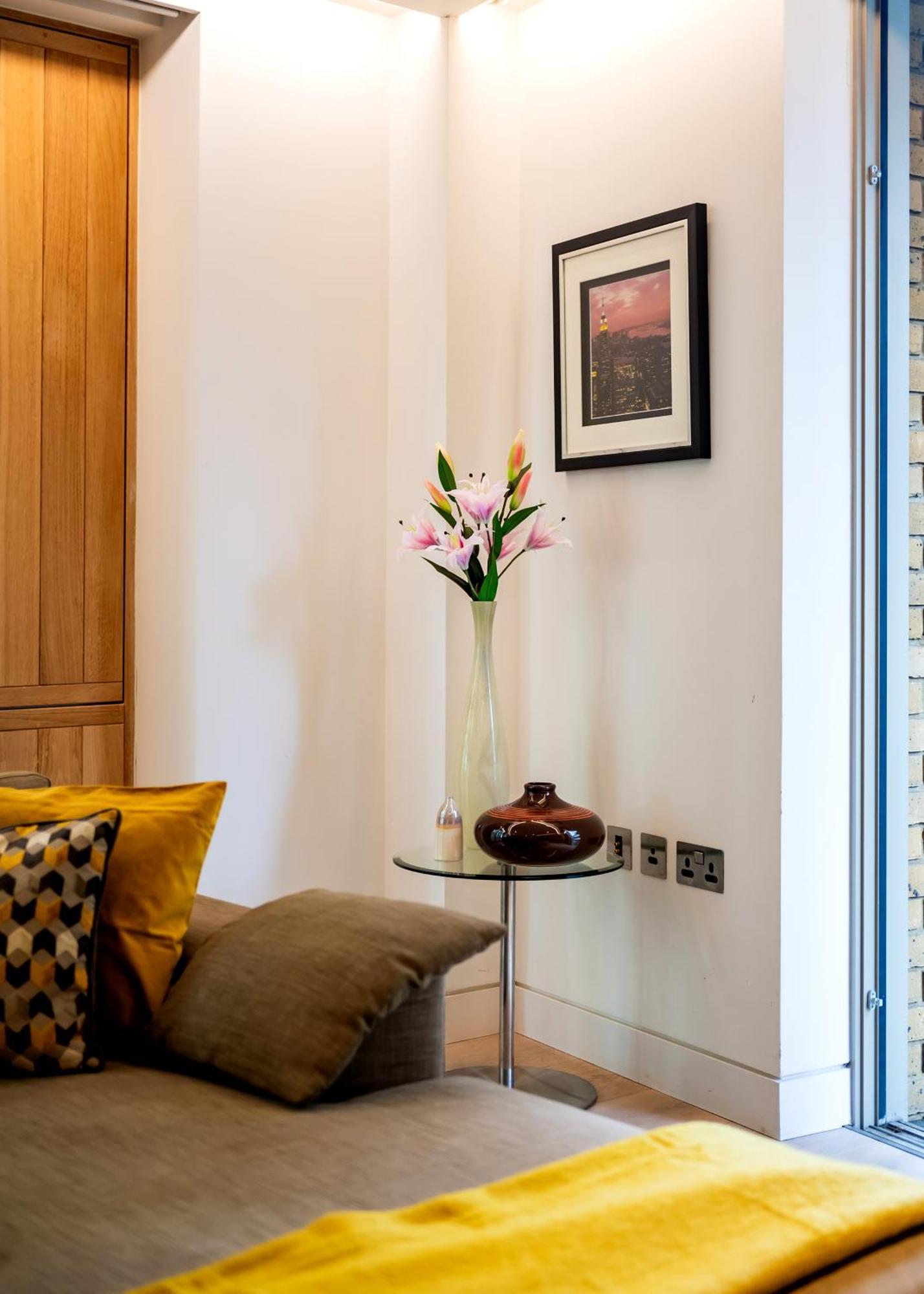 Arcore Premium Bridge * Londra